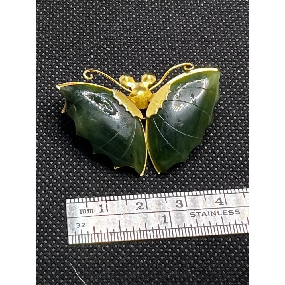 Vintage Faux Jade Gold butterfly pin brooch - Picture 6 of 6